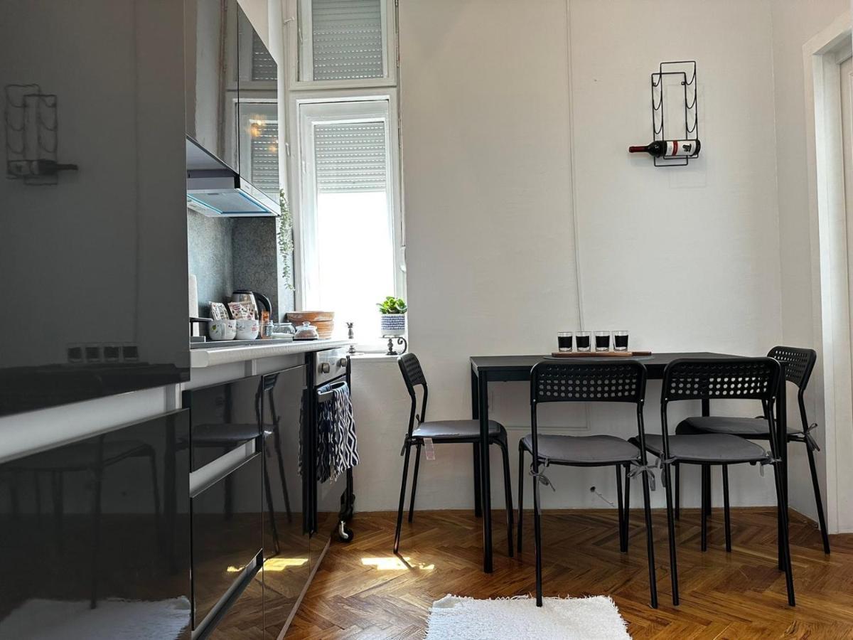 Pure Of Joy City Centre Apartment Subotica Eksteriør billede